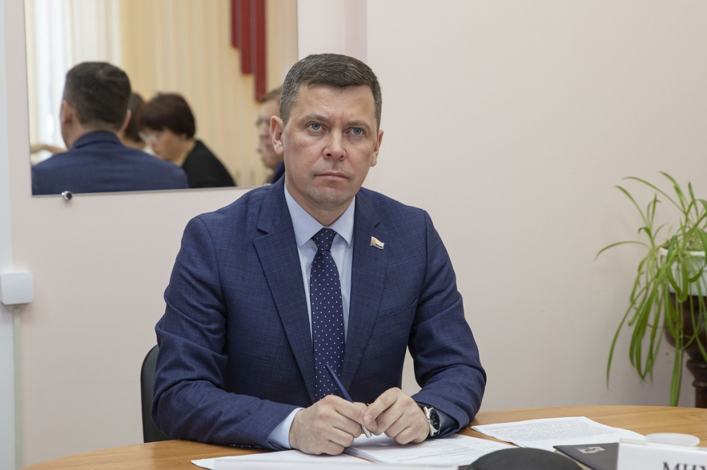 IIBR7459 2.jpg