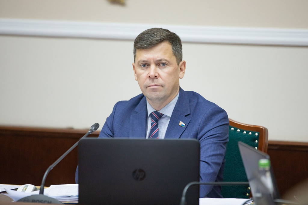 AIBR2917 2.jpg