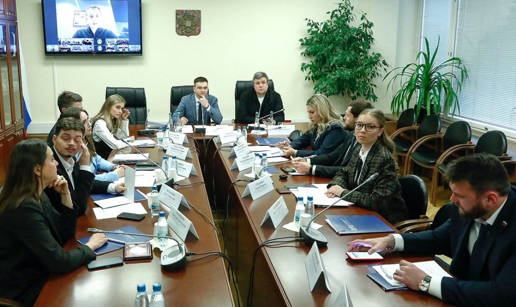 Молодежный парламент при ГД_.jpg