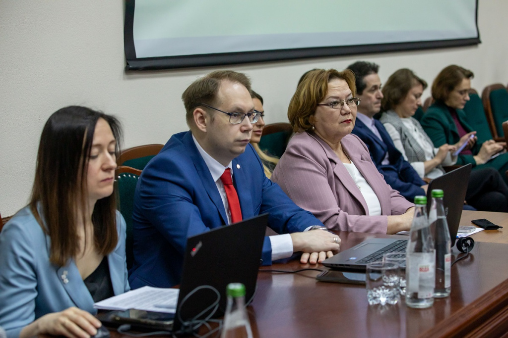 AIBR6821 2.jpg AIBR6821 2.jpg