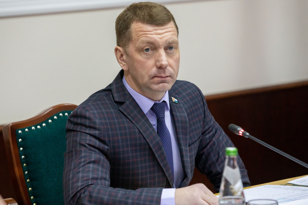 AIBR6926_1.jpg AIBR6926_1.jpg